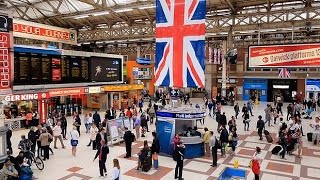 A Walk Through The London Victoria Station London England [upl. by Kiker]