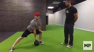 HOW TO DO A LUNGE  LUNGES FOR BEGINNERS [upl. by Reidid]